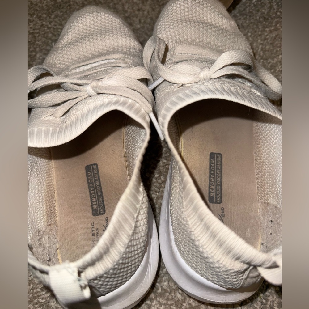 Off-White Women's Sneakers